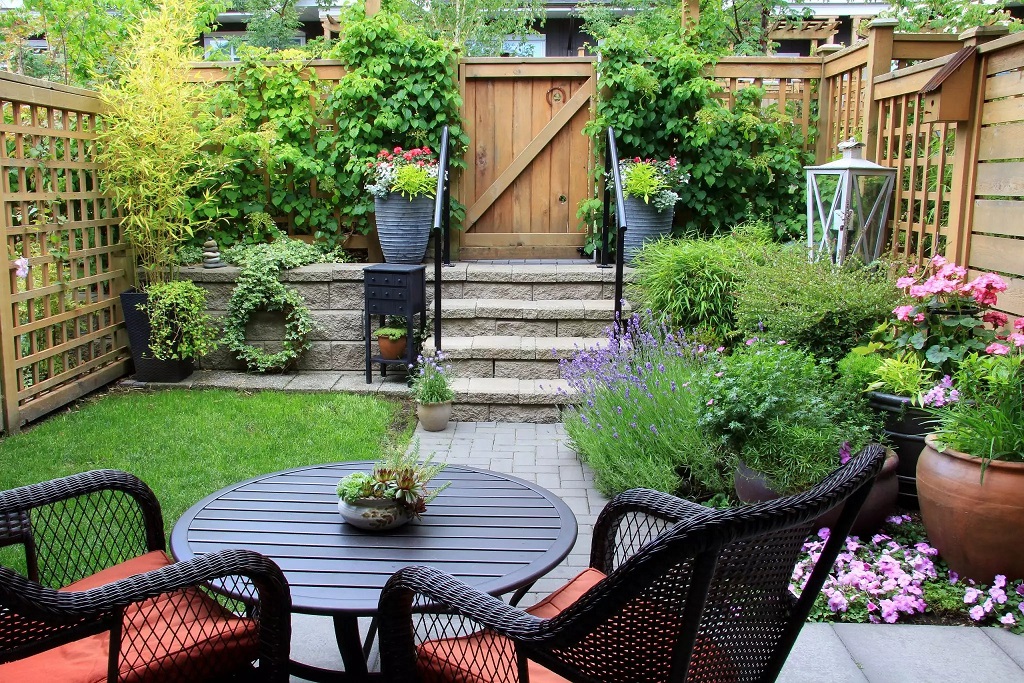 How Can I Decorate My Garden at Home?