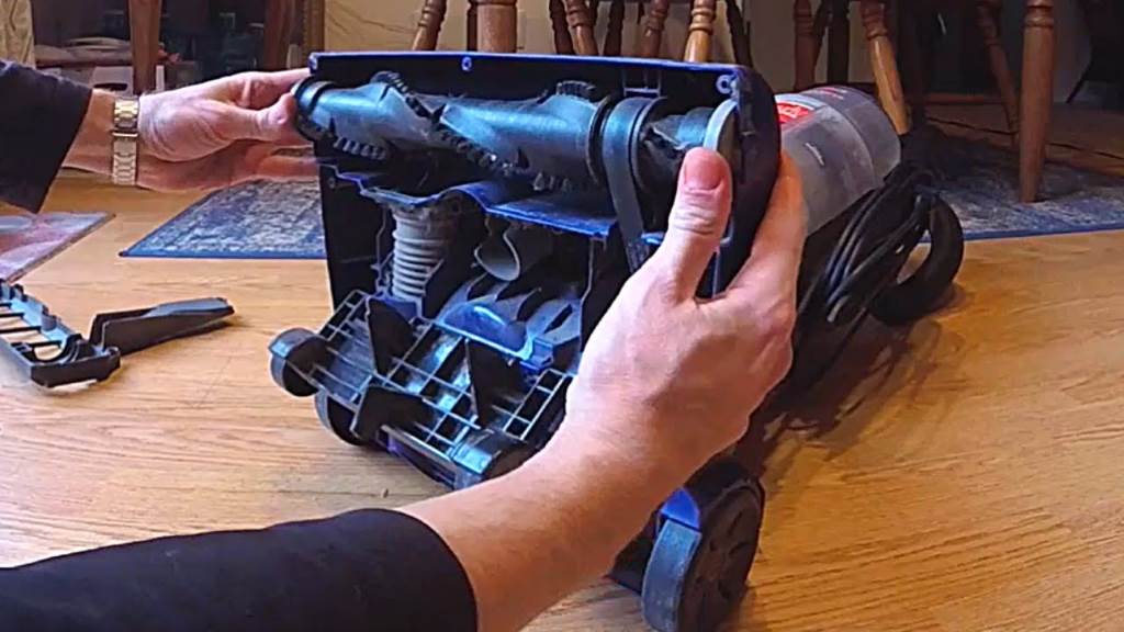 replace a vacuum belt